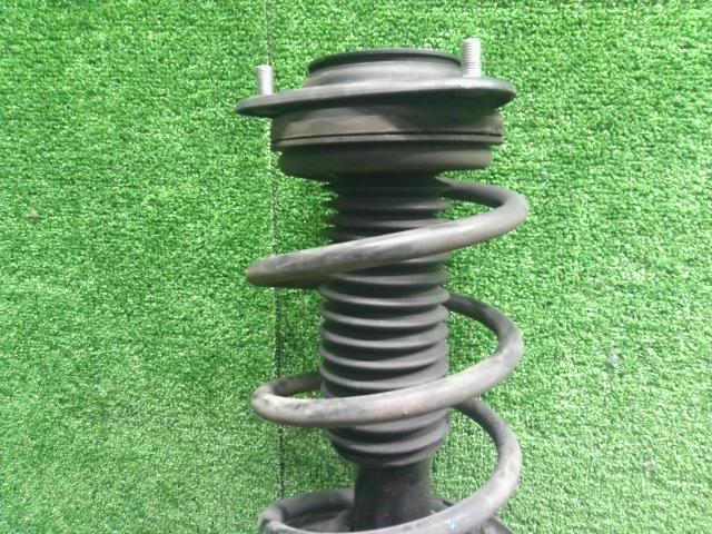 【中古】フォレスター 5AA-SKE 左　フロント　ストラット　サスペンション  自社品番250709 M4Y