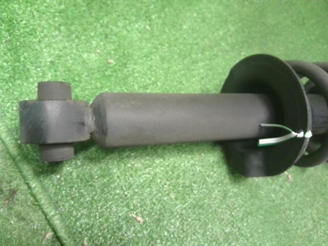 【中古】フォレスター 5AA-SKE 右　リア　ストラット　サスペンション  自社品番250709 M4Y