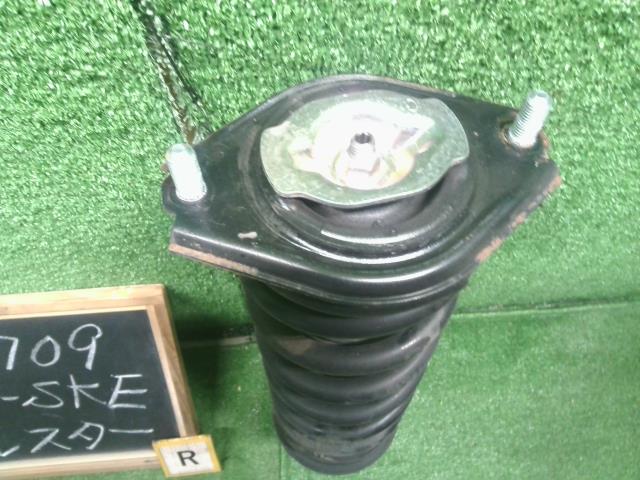 【中古】フォレスター 5AA-SKE 左　リア　ストラット サスペンション　 自社品番250709 M4Y