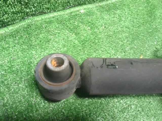 【中古】フォレスター 5AA-SKE 左　リア　ストラット サスペンション　 自社品番250709 M4Y