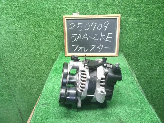 【中古】フォレスター 5AA-SKE オルタネーター  自社品番250709 M4Y