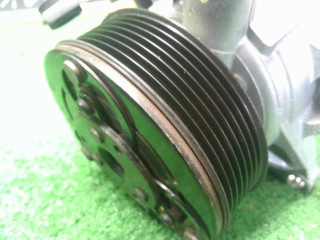 【中古】フォレスター 5AA-SKE　エアコンコンプレッサー　Ａ／Ｃコンプレッサー  自社品番250709 M4Y