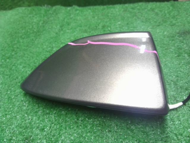 【中古】フォレスター 5AA-SKE アンテナ  自社品番250709 M4Y