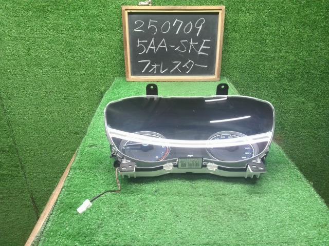 【中古】フォレスター 5AA-SKE スピードメーター  自社品番250709 M4Y
