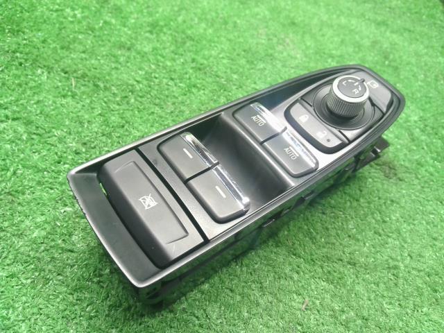 【中古】フォレスター 5AA-SKE パワーウインドウスイッチ  自社品番250709 M4Y