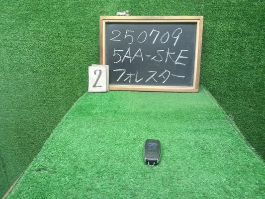 【中古】No2　フォレスター 5AA-SKE キーレスリモコン　スマートキー  自社品番250709 M4Y