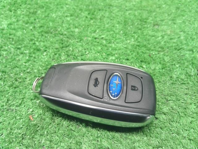 【中古】No2　フォレスター 5AA-SKE キーレスリモコン　スマートキー  自社品番250709 M4Y