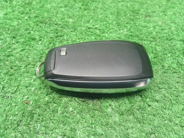 【中古】No2　フォレスター 5AA-SKE キーレスリモコン　スマートキー  自社品番250709 M4Y