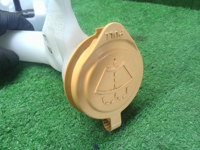 【中古】フォレスター 5AA-SKE ウォッシャータンク  自社品番250709 M4Y