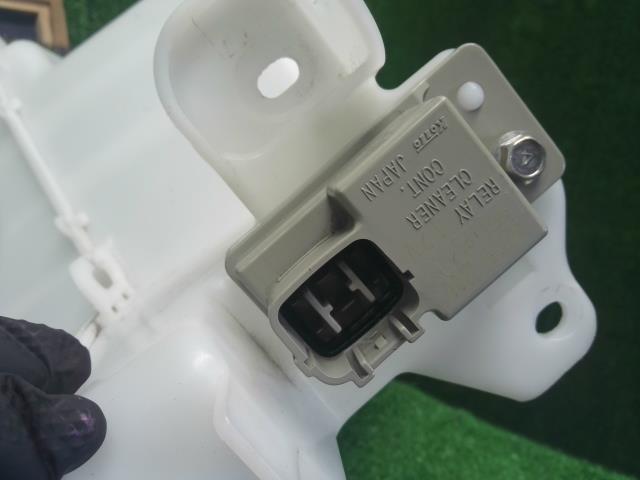【中古】フォレスター 5AA-SKE ウォッシャータンク  自社品番250709 M4Y