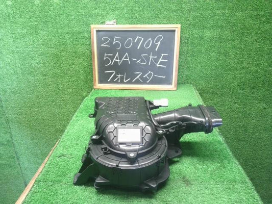 【中古】フォレスター 5AA-SKE HV用　ハイブリットバッテリー用　電動ファン クーリングファン　 自社品番250709 M4Y