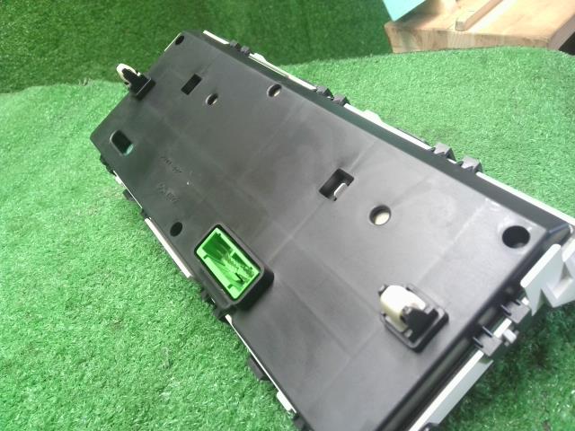 【中古】ワゴンＲ CBA-MH21S スピードメーター  自社品番250714 Z7T