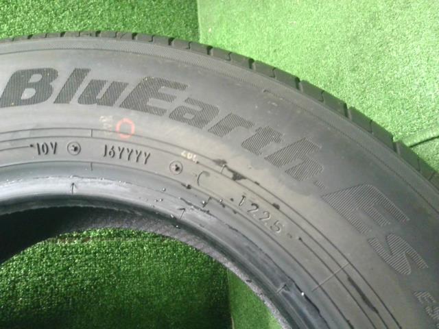 【中古】No2　サマー　夏　タイヤ　25年製　185/70R14　ヨコハマ　ＢｌｕＥａｒｔｈ－Ｅｓ　ＥＳ３２　ノート　外し  自社品番250717 K23
