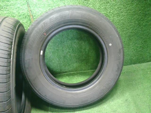 【中古】サマー　夏　タイヤ　22年製　145/80R13　ヨコハマ　ＢｌｕＥａｒｔｈ－Ｅｓ　ＥＳ３２　ノート　外し  自社品番250717 K23
