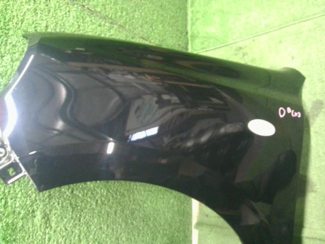 【中古】アルト 3BA-HA37S 左　フロント　フェンダー  自社品番250736 ZJ3