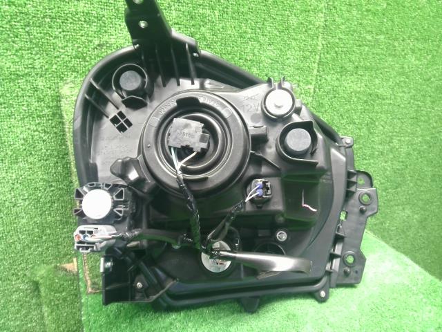 【中古】アルト 3BA-HA37S 左ヘッドランプ　ヘッドライト　自社品番250736 ZJ3