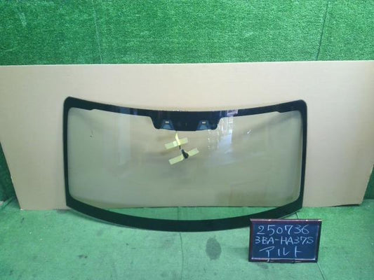 【中古】アルト 3BA-HA37S フロント　ウインドガラス  自社品番250736 ZJ3