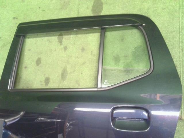 【中古】アルト 3BA-HA37S 左　リア　ドア　  自社品番250736 ZJ3