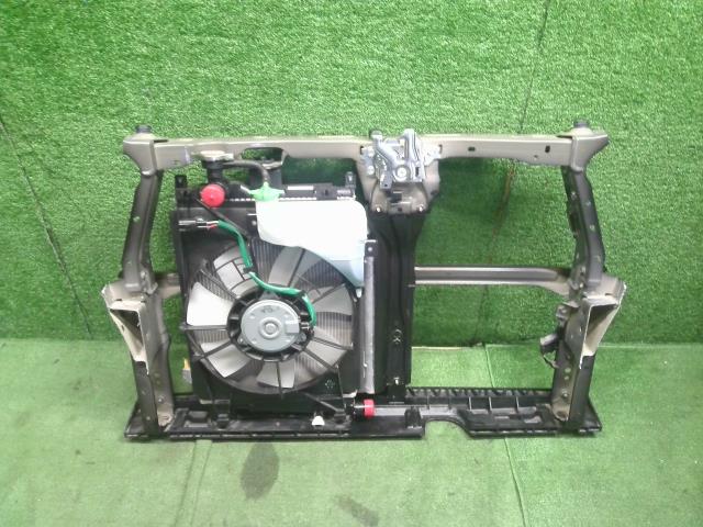 【中古】アルト 3BA-HA37S ラジエータコアサポート  自社品番250736 ZJ3