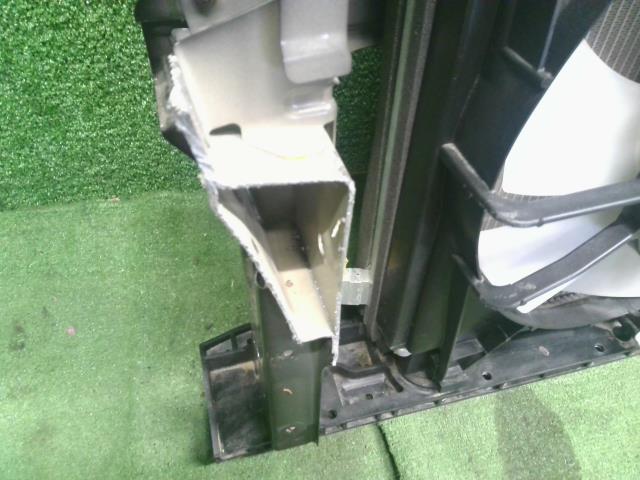 【中古】アルト 3BA-HA37S ラジエータコアサポート  自社品番250736 ZJ3