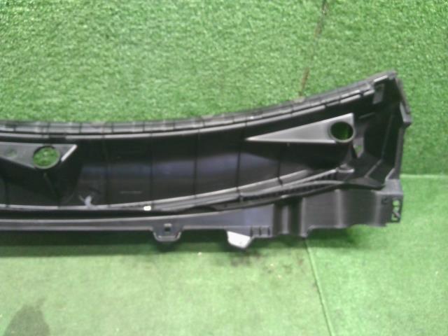 【中古】アルト 3BA-HA37S カウルトップパネル  自社品番250736 ZJ3