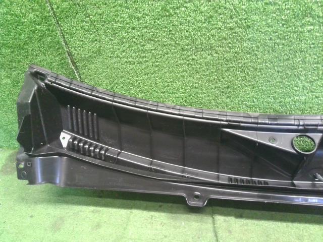 【中古】アルト 3BA-HA37S カウルトップパネル  自社品番250736 ZJ3