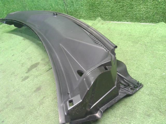 【中古】アルト 3BA-HA37S カウルトップパネル  自社品番250736 ZJ3