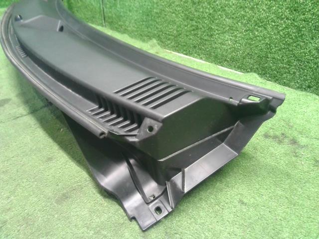 【中古】アルト 3BA-HA37S カウルトップパネル  自社品番250736 ZJ3