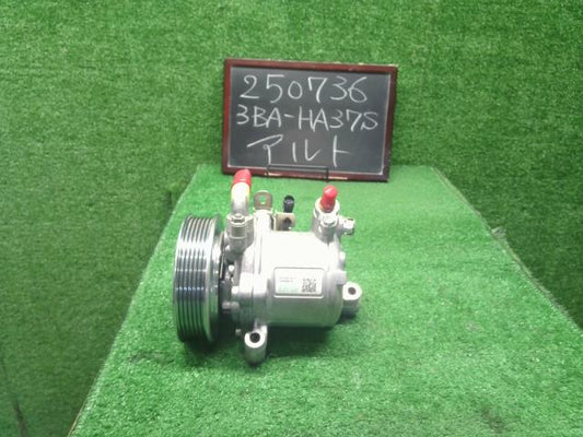 【中古】アルト 3BA-HA37S Ａ／Ｃコンプレッサー  自社品番250736 ZJ3
