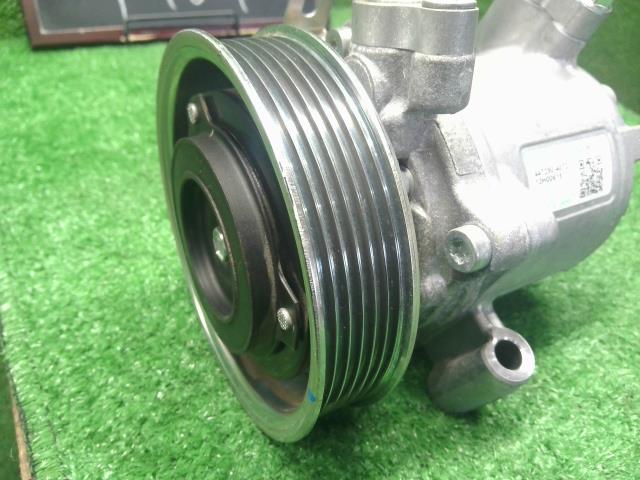 【中古】アルト 3BA-HA37S Ａ／Ｃコンプレッサー  自社品番250736 ZJ3