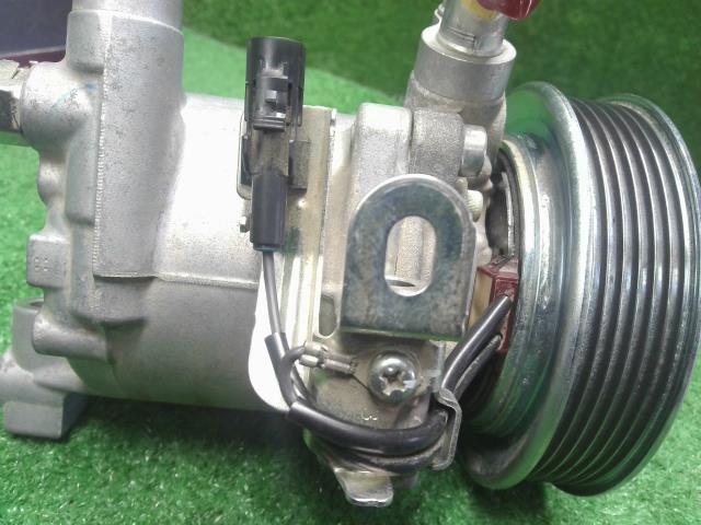 【中古】アルト 3BA-HA37S Ａ／Ｃコンプレッサー  自社品番250736 ZJ3