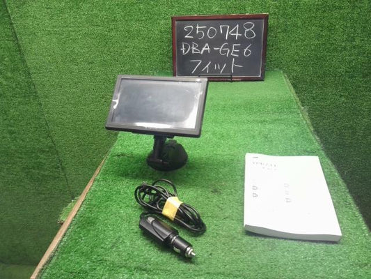 【中古】社外　カーナビゲーション　ポータブルＹＵＰＩＴＥＲＵ　YPB741　フィット DBA-GE6  自社品番250748 Y66P