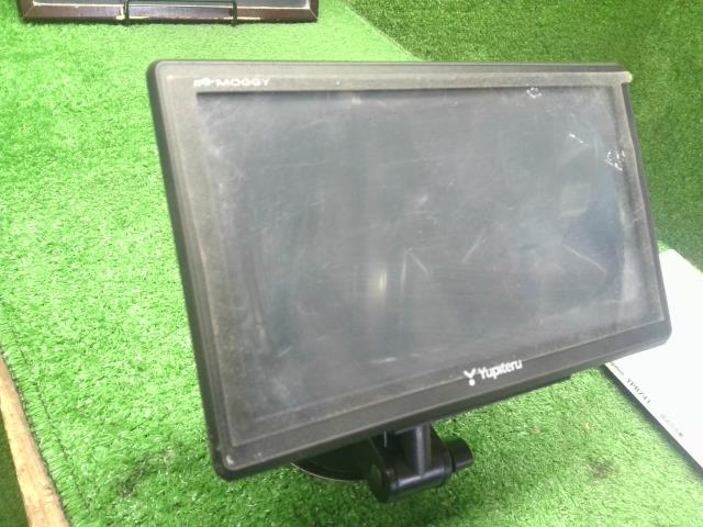 【中古】社外　カーナビゲーション　ポータブルＹＵＰＩＴＥＲＵ　YPB741　フィット DBA-GE6  自社品番250748 Y66P