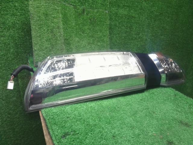 【中古】Ｎ－ＷＧＮ DBA-JH1 右テールランプ 33500-T6G-N01 自社品番250749 YR586P