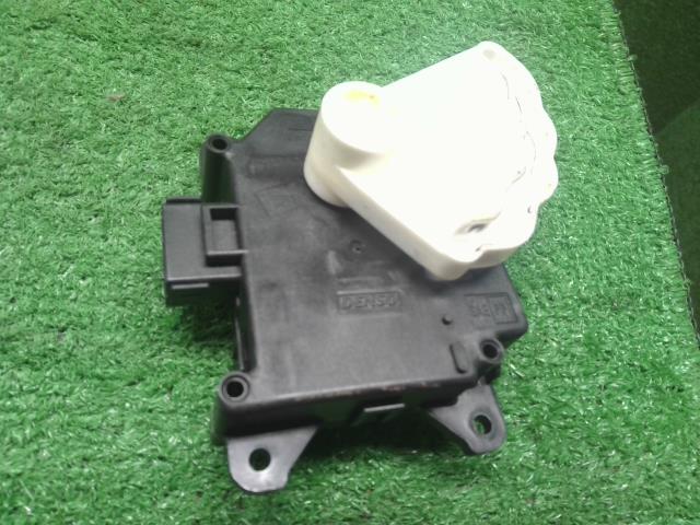 【中古】Ｎ－ＷＧＮ DBA-JH1 エアコン サーボモーター 79160-TY0-941 自社品番250749 YR586P