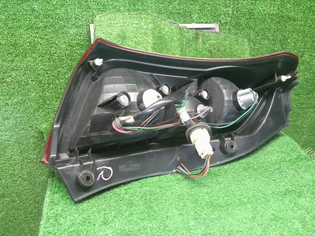 【中古】アルト DBA-HA25S 右テールランプ  自社品番250754 ZJ3