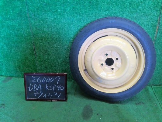 【中古】ヴィッツ DBA-KSP90 テンパー　スペア　タイヤ 42611-1A010  9AE