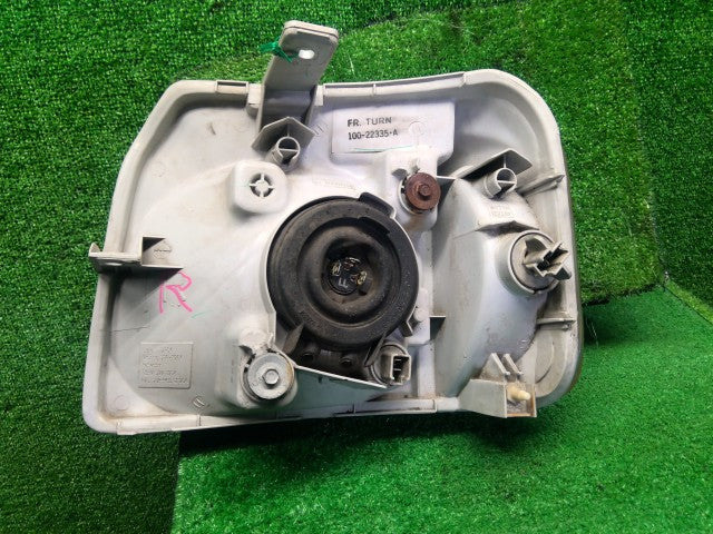 【中古】バモスホビオ ABA-HM4 右ヘッドランプＡＳＳＹ 33101-S3A-901 自社品番260026 PB79M