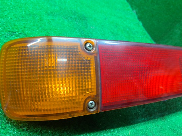 【中古】バモスホビオ ABA-HM4 左テールランプ 33506-SHR003 自社品番260026 PB79M