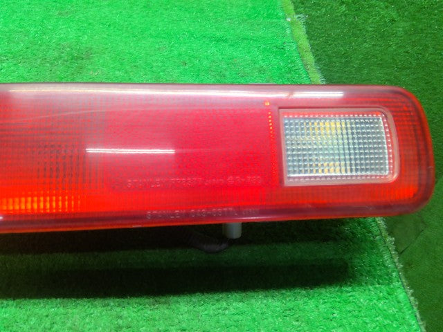 【中古】バモスホビオ ABA-HM4 左テールランプ 33506-SHR003 自社品番260026 PB79M