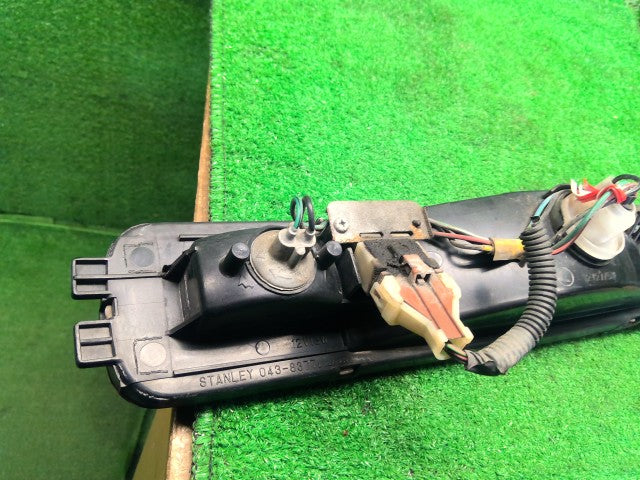 【中古】バモスホビオ ABA-HM4 左テールランプ 33506-SHR003 自社品番260026 PB79M