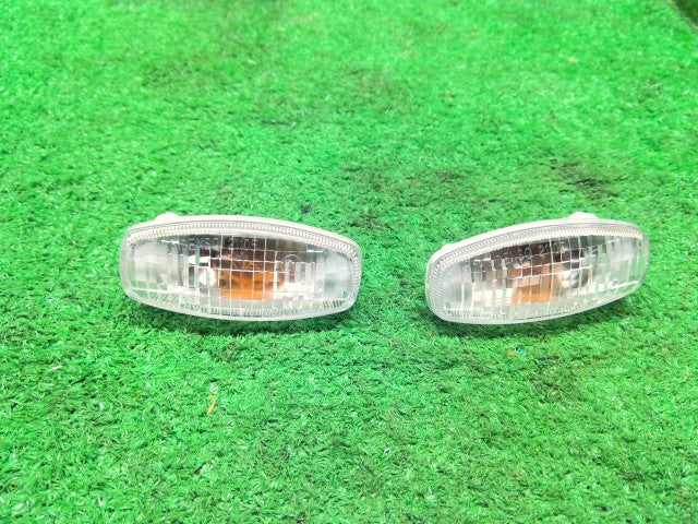 【中古】ムーヴキャンバス DBA-LA810S サイドマーカー　ランプ　左右セット 81730-B2140 自社品番260028 XE7