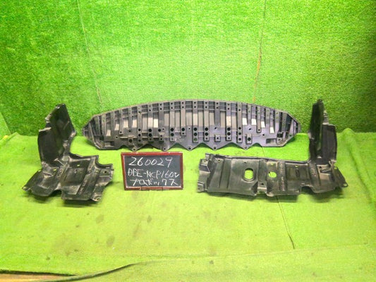 【中古】プロボックス DBE-NCP160V エンジンアンダーカバー 51442-52160 自社品番260029 6U6