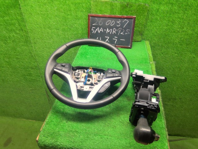 【中古】ハスラー 5AA-MR92S ステアリングホイール 48110-59SE1-GJL 自社品番260037 ZYW