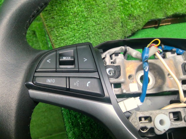 【中古】ハスラー 5AA-MR92S ステアリングホイール 48110-59SE1-GJL 自社品番260037 ZYW