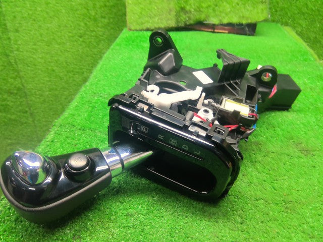 【中古】ハスラー 5AA-MR92S ステアリングホイール 48110-59SE1-GJL 自社品番260037 ZYW