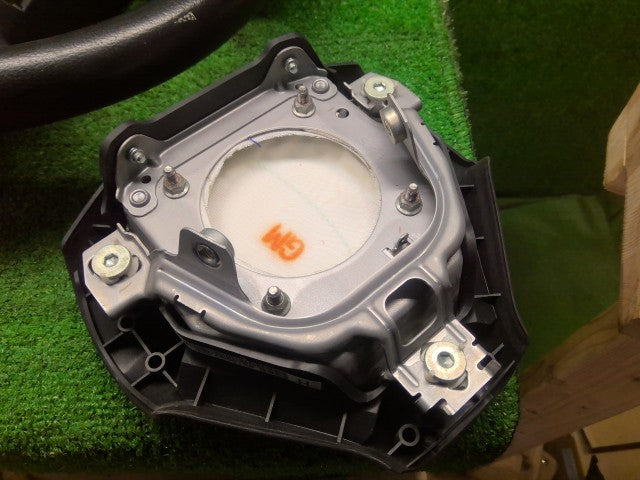 【中古】インプレッサ CBA-GRB ステアリングホイール 34311AG240JC 自社品番260038 51E