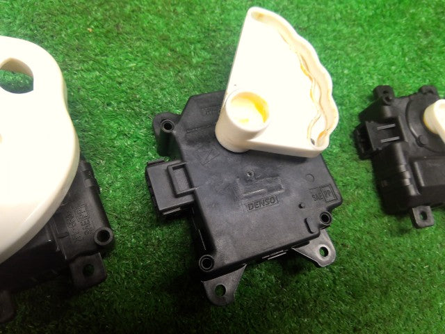 【中古】Ｎ－ＢＯＸ DBA-JF1 その他　ＡＣ　サーボモーター　セット　 79160-TY0-941 自社品番260075 NH850