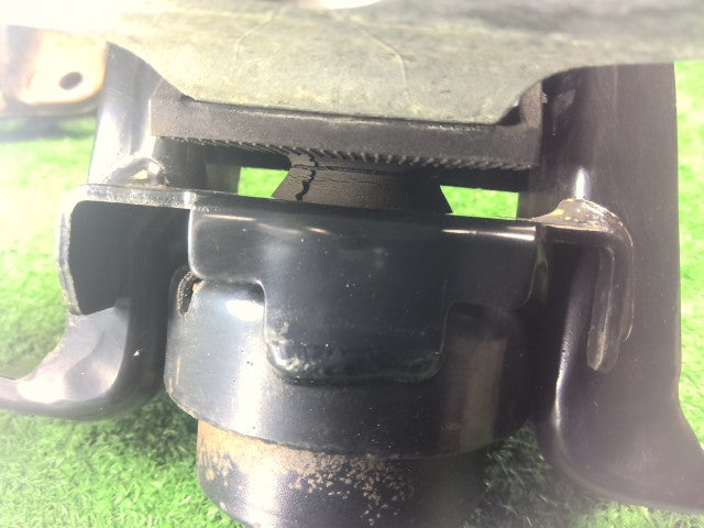 【中古】アルト DBA-HA35S エンジンマウント　左右セット 11620-50M20 自社品番260104 26U