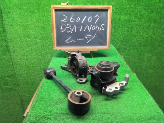 【中古】ムーヴ DBA-LA100S エンジンマウント　12306-B2050 自社品番260107 S28